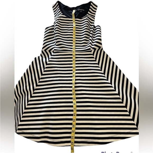 Express sleeveless black and white stripe dress size M - Picture 6 of 6